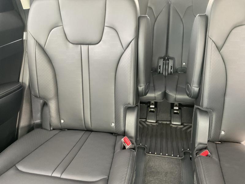 new 2026 Kia Sorento car, priced at $44,699