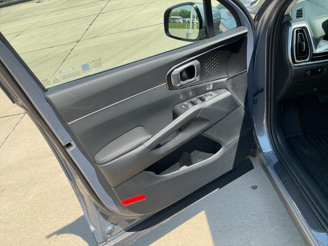 new 2025 Kia Sorento car, priced at $38,559