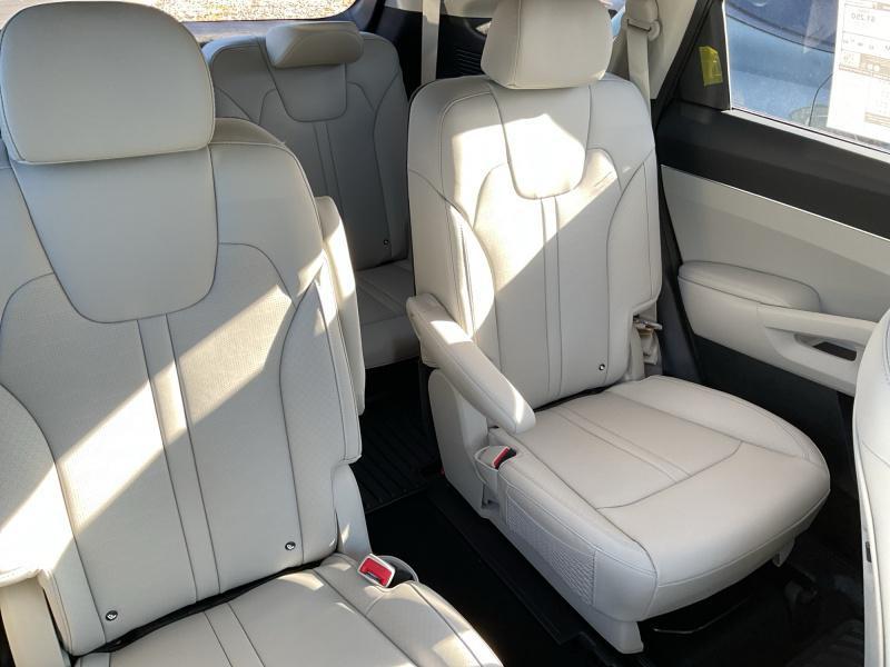 new 2026 Kia Sorento Hybrid car, priced at $43,174