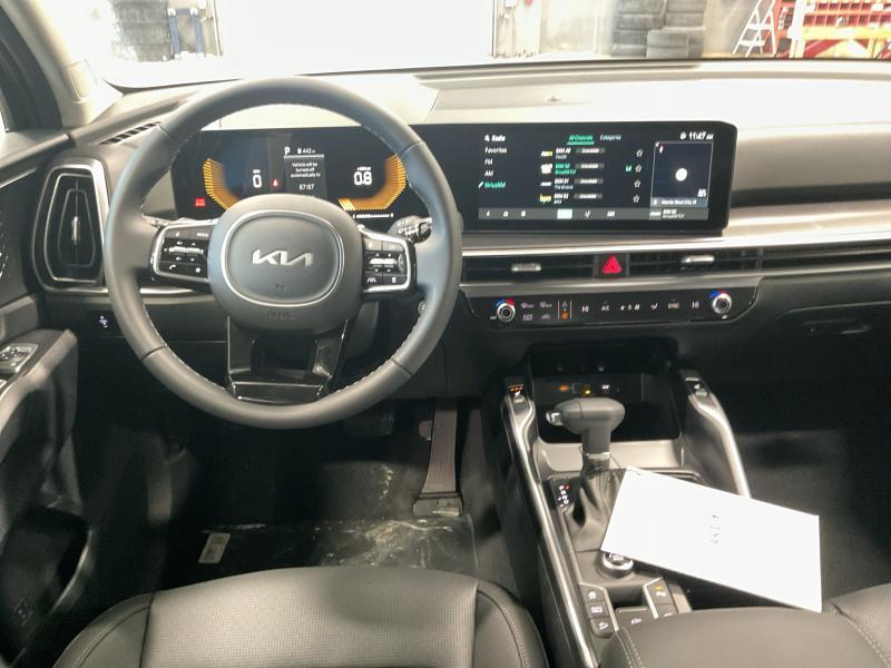 new 2025 Kia Sorento car, priced at $39,979