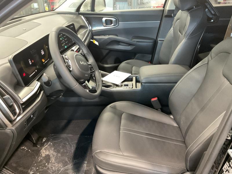 new 2025 Kia Sorento car, priced at $39,979