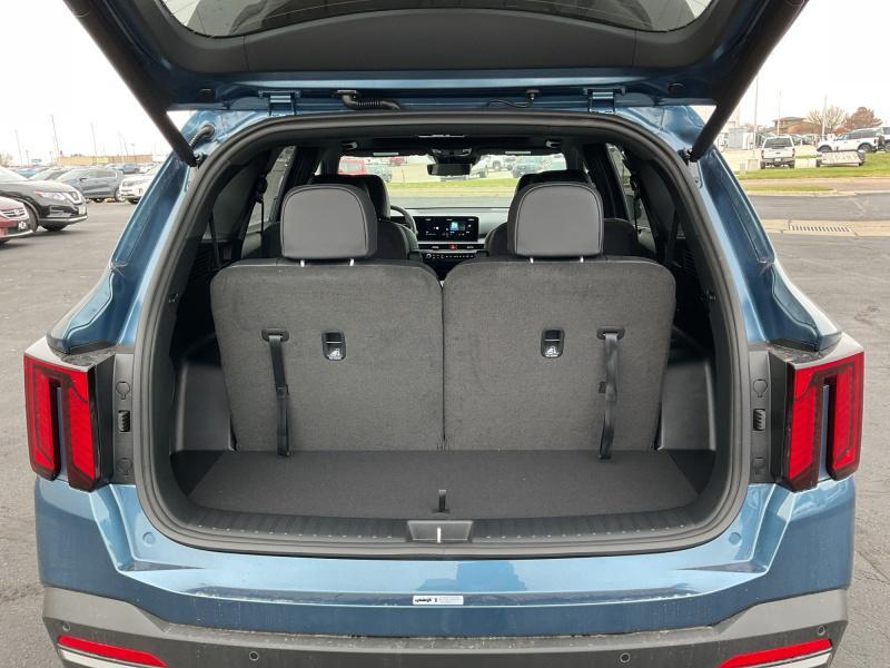 new 2026 Kia Sorento Hybrid car, priced at $49,924