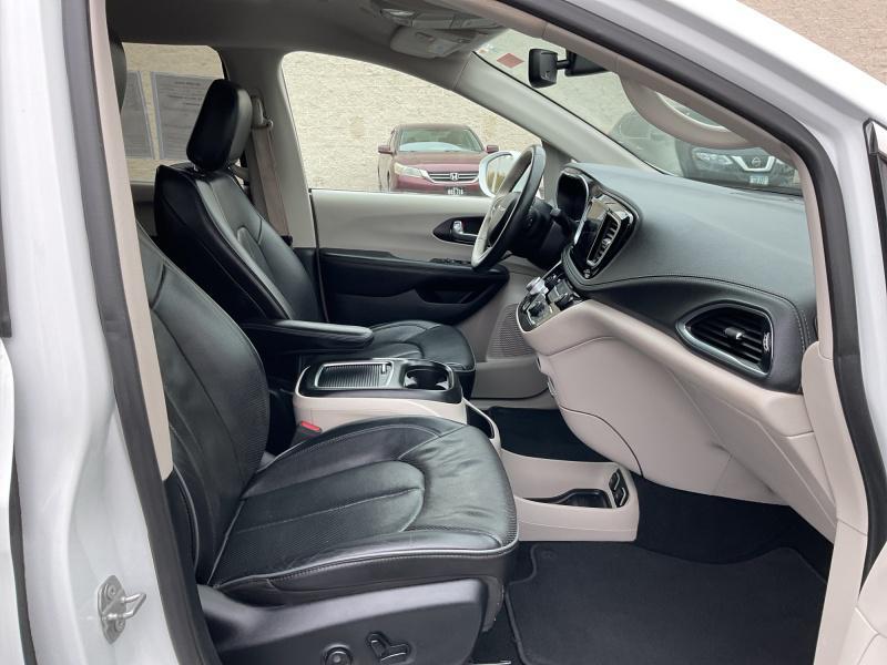 used 2020 Chrysler Pacifica car, priced at $19,995