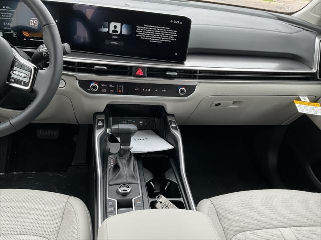new 2025 Kia Sorento car, priced at $37,514