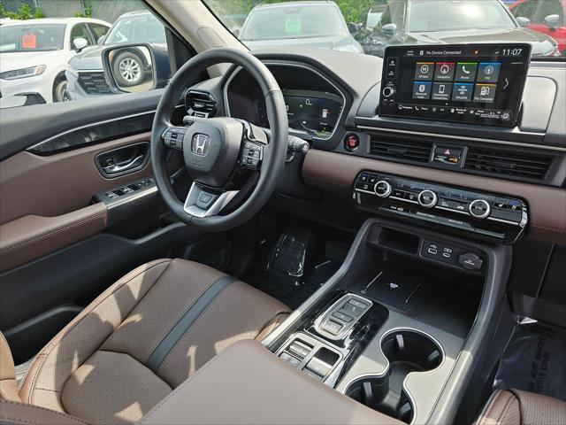new 2025 Honda Pilot car, priced at $53,030