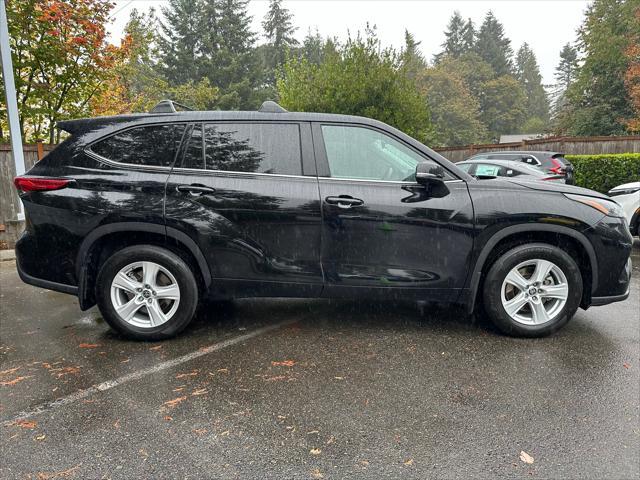 used 2022 Toyota Highlander car, priced at $30,988