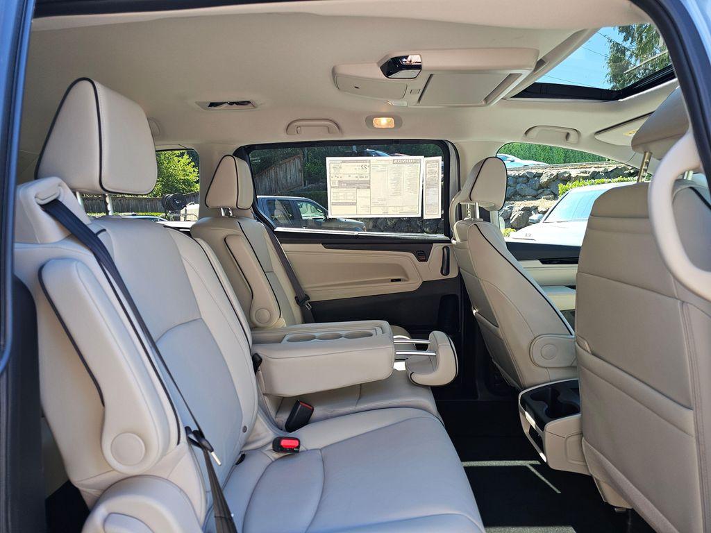 new 2025 Honda Odyssey car, priced at $47,860