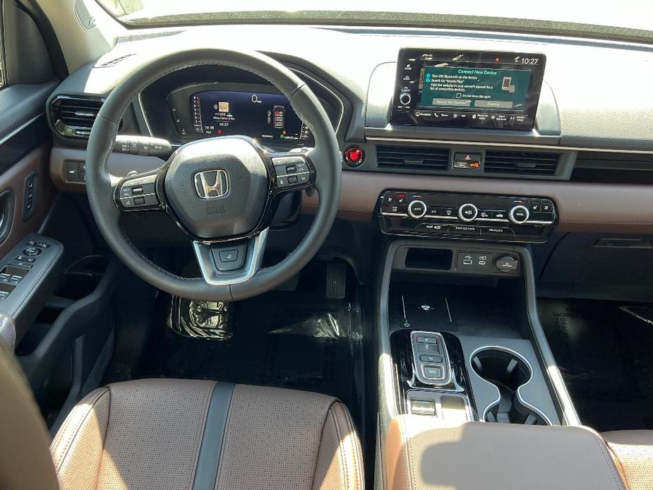 new 2025 Honda Pilot car, priced at $52,175