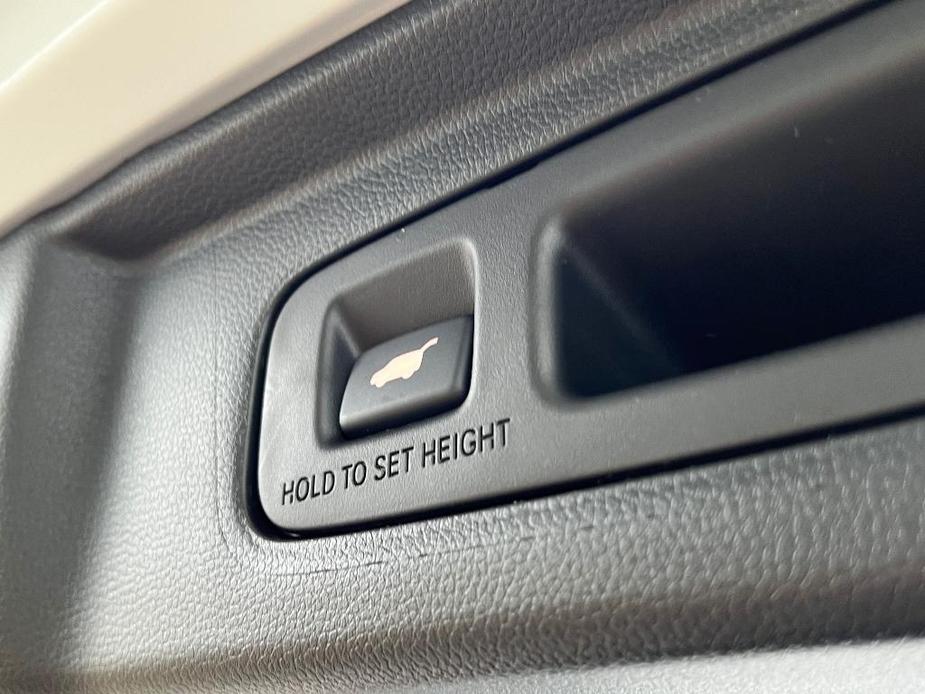 new 2024 Honda CR-V Hybrid car, priced at $39,155