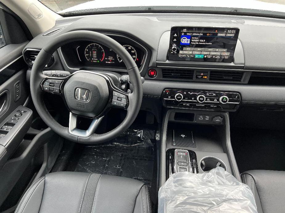 new 2024 Honda Pilot car, priced at $47,033