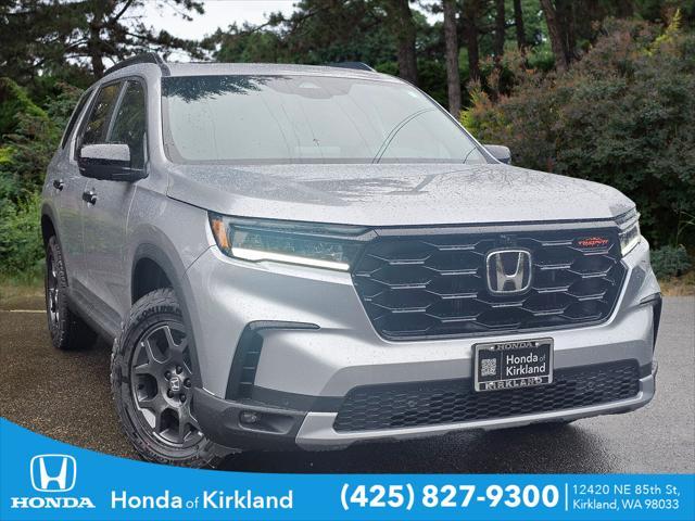 new 2025 Honda Pilot car, priced at $47,733