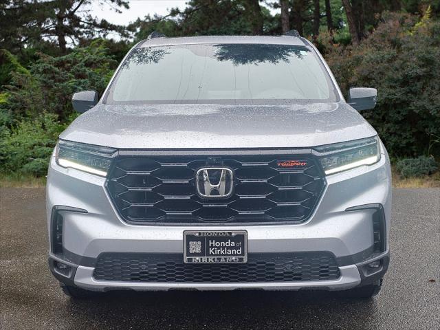 new 2025 Honda Pilot car, priced at $47,733