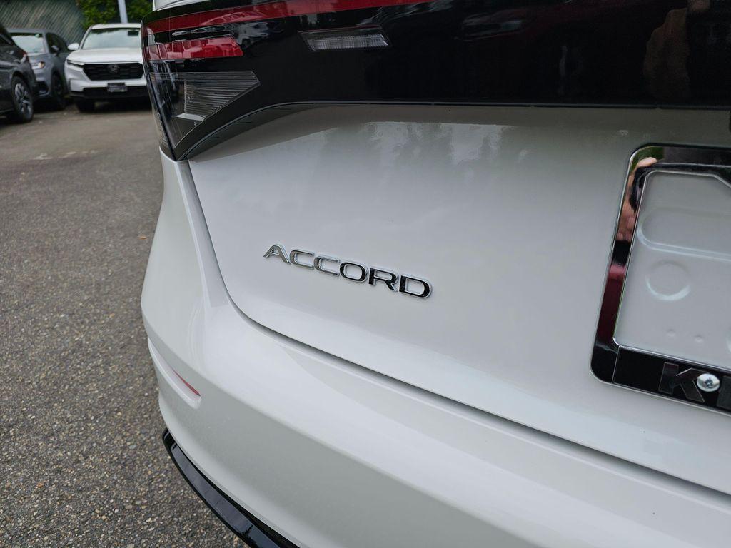 new 2025 Honda Accord Hybrid car, priced at $35,117