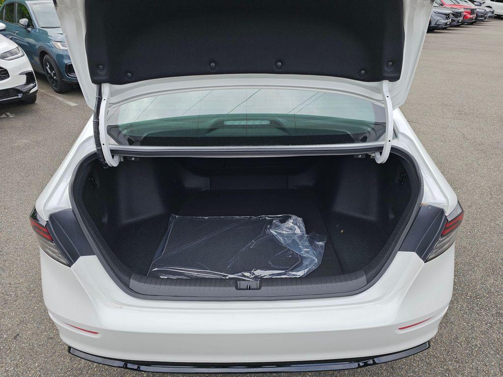 new 2025 Honda Accord Hybrid car, priced at $35,117