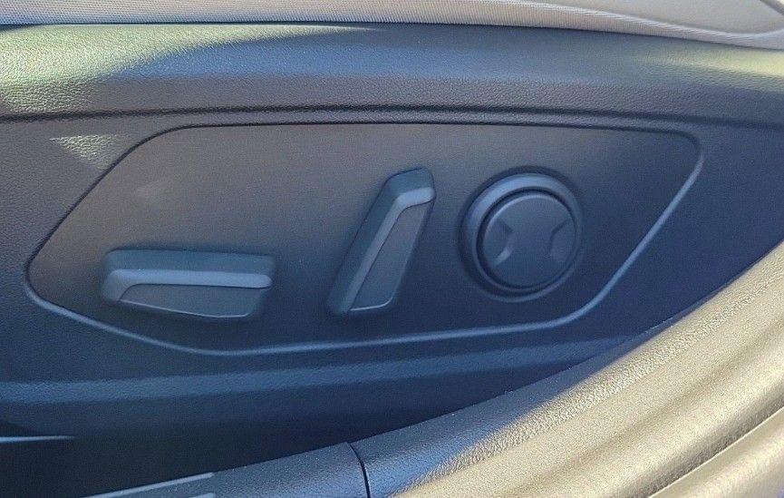 new 2025 Hyundai Elantra car, priced at $28,190