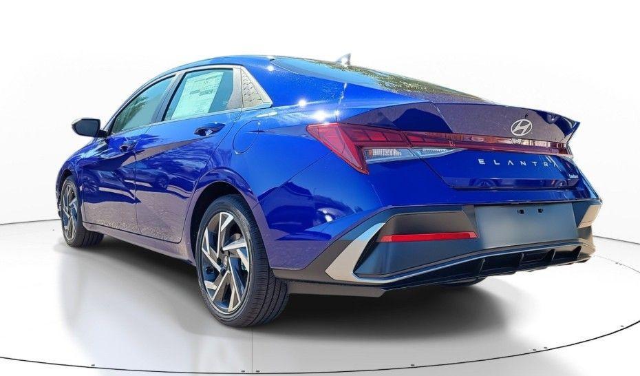 new 2025 Hyundai Elantra car, priced at $28,190