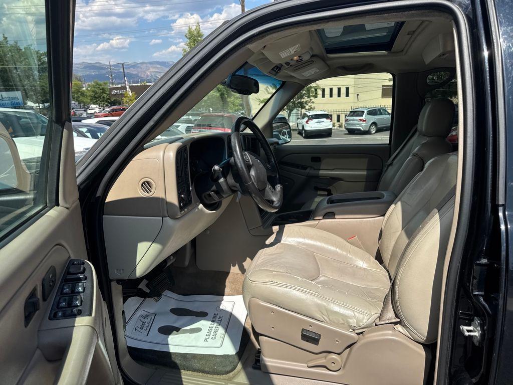 used 2005 GMC Yukon car, priced at $4,677