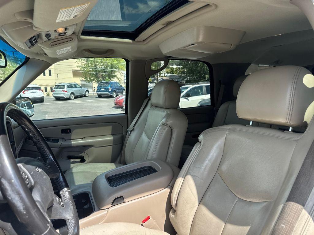 used 2005 GMC Yukon car, priced at $4,677