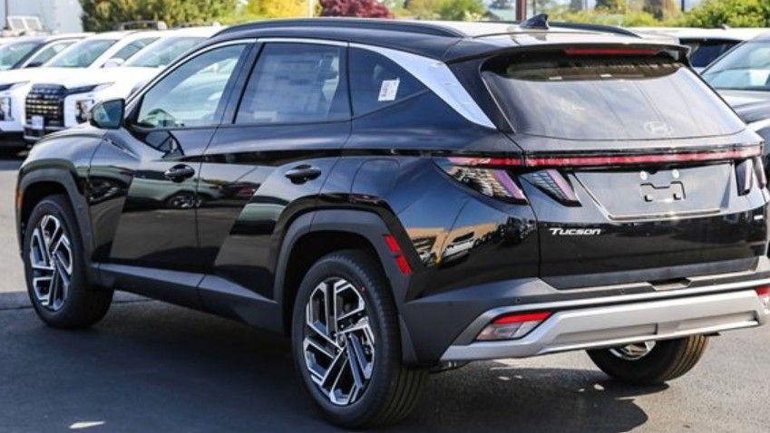 new 2025 Hyundai Tucson car, priced at $43,179
