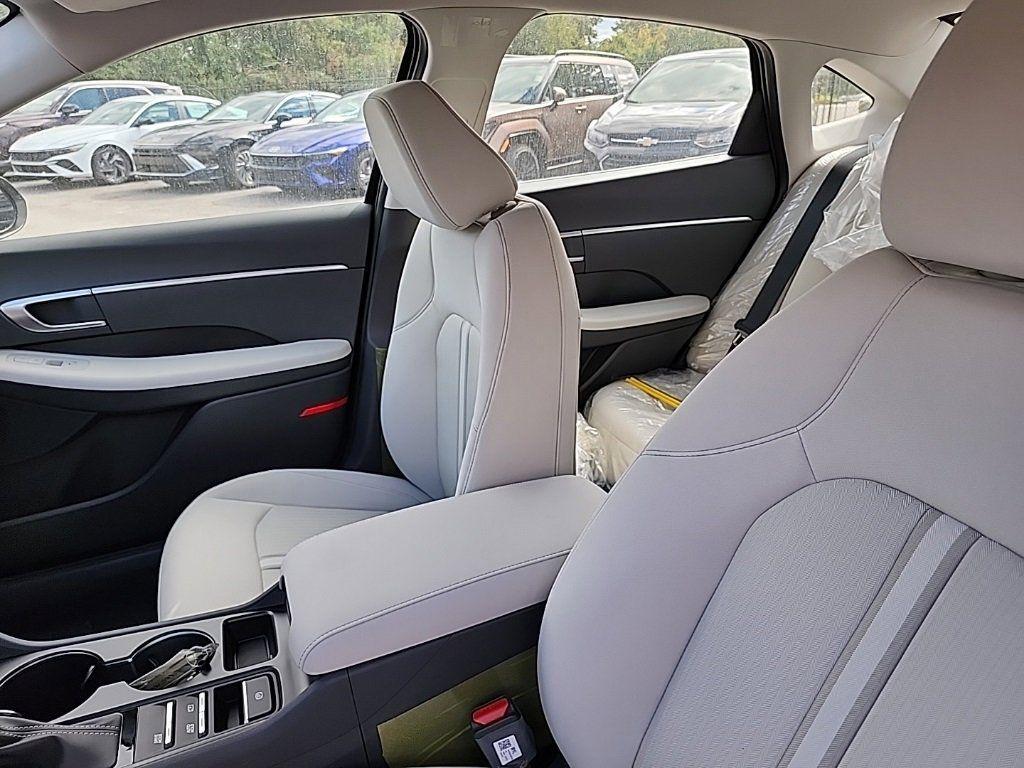 new 2025 Hyundai Sonata car, priced at $27,090