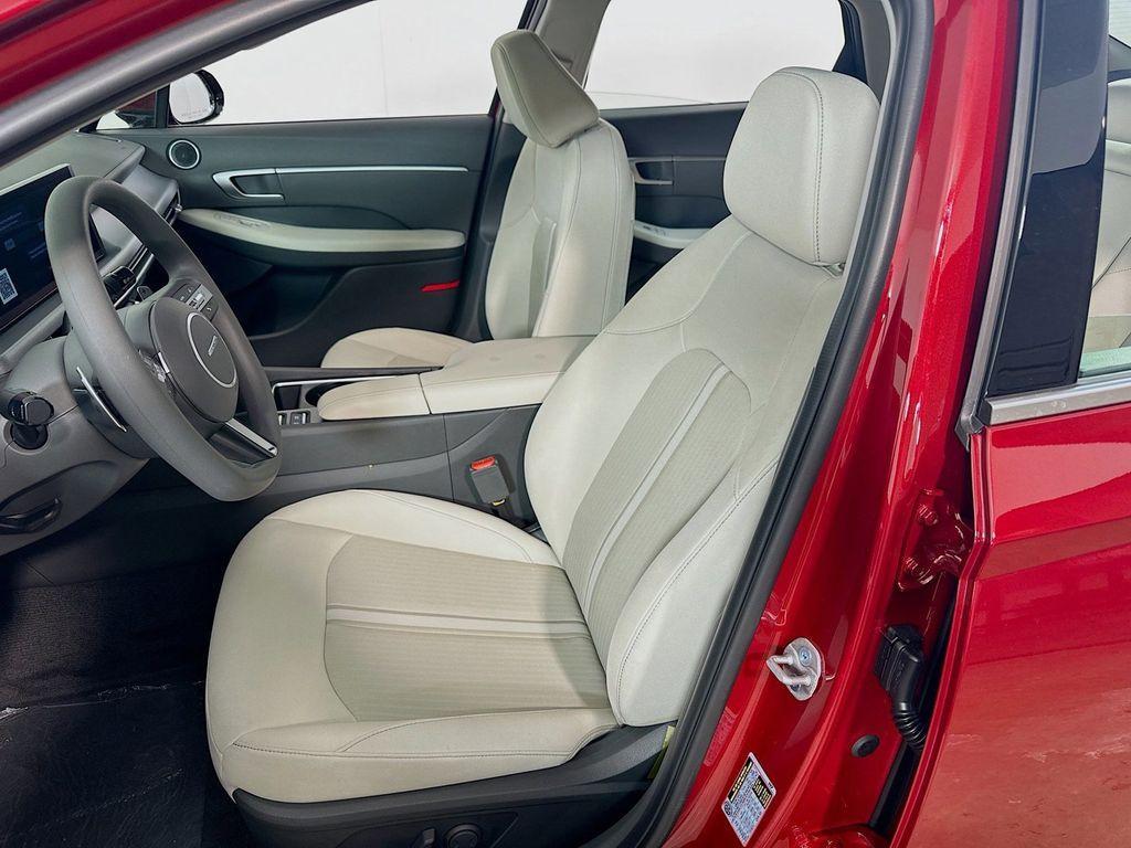 new 2024 Hyundai Sonata car, priced at $31,539