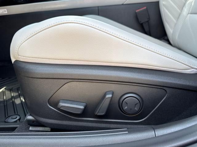 new 2025 Hyundai Elantra car, priced at $29,929