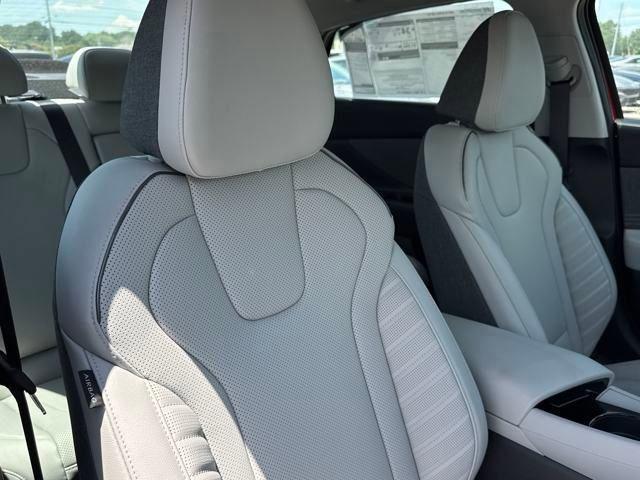 new 2025 Hyundai Elantra car, priced at $29,929
