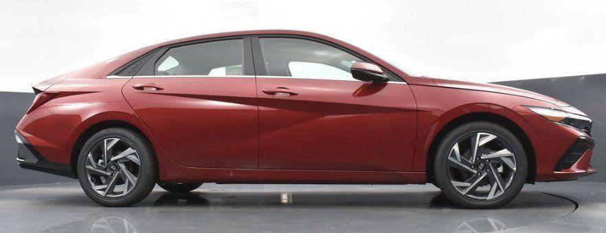 new 2024 Hyundai Elantra HEV car, priced at $29,205