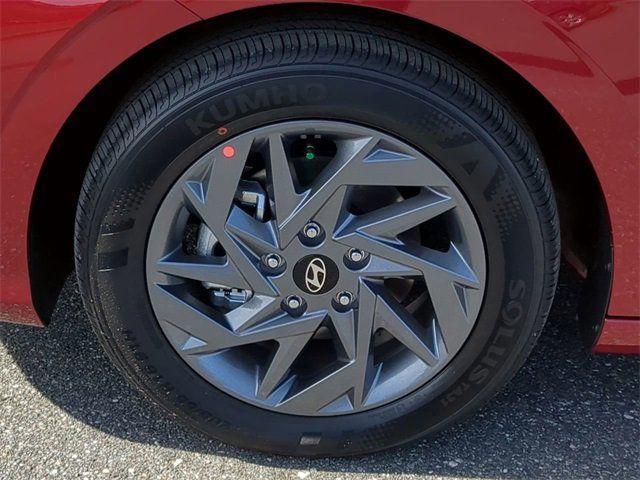 new 2025 Hyundai Elantra car, priced at $26,314