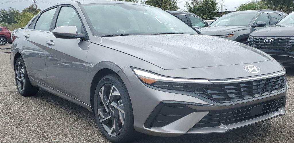 new 2024 Hyundai Elantra car, priced at $24,560