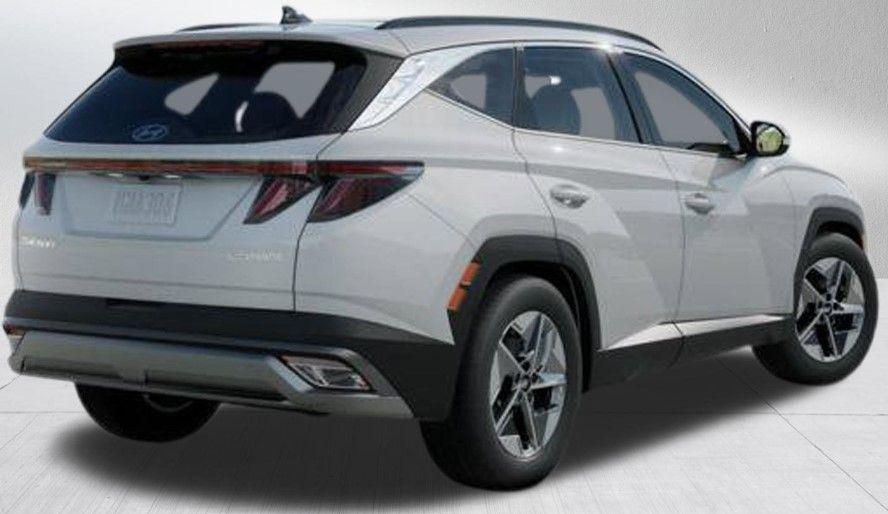 new 2025 Hyundai TUCSON Hybrid car, priced at $39,954