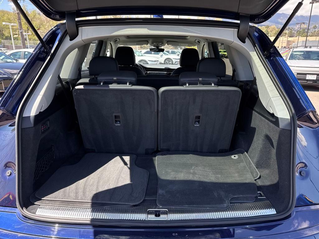 used 2024 Audi Q7 car, priced at $47,394