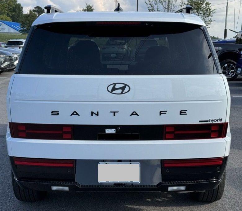 new 2025 Hyundai Santa Fe HEV car, priced at $50,985