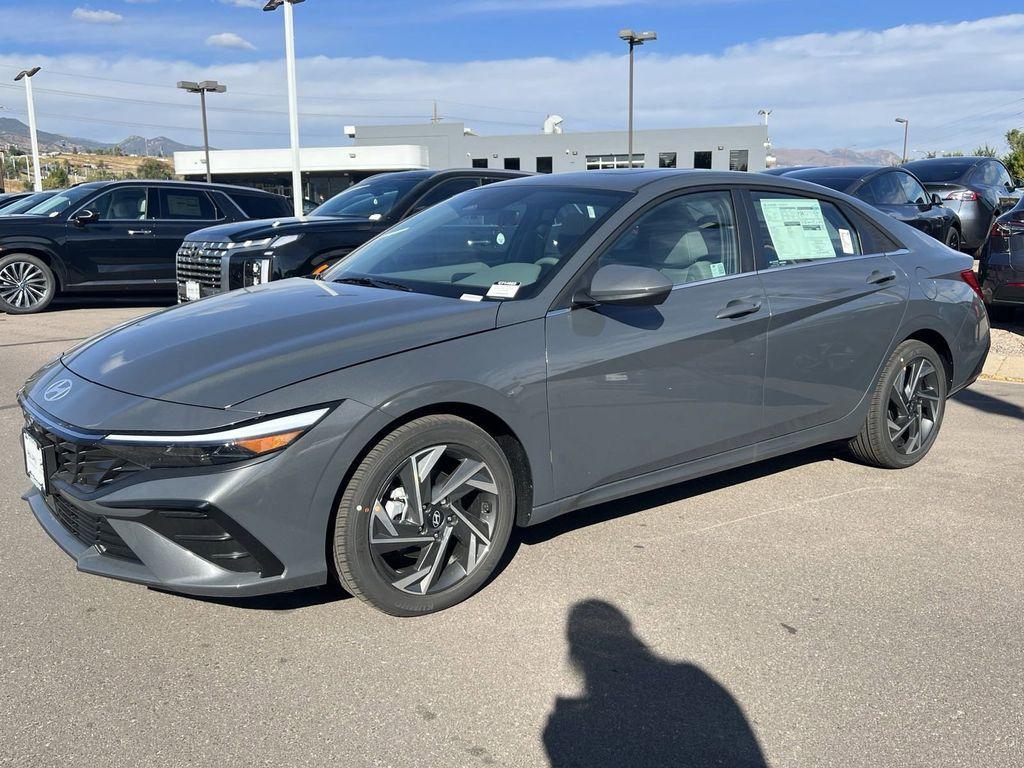 new 2024 Hyundai Elantra car, priced at $22,805