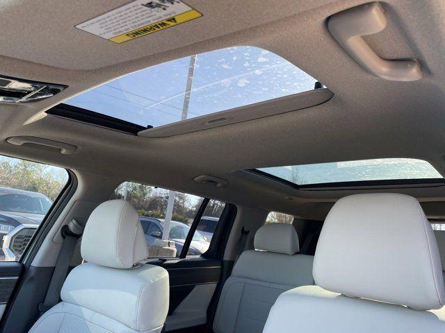 new 2025 Hyundai SANTA FE HEV car, priced at $50,269