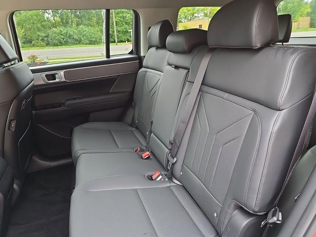 new 2025 Hyundai Santa Fe car, priced at $43,615