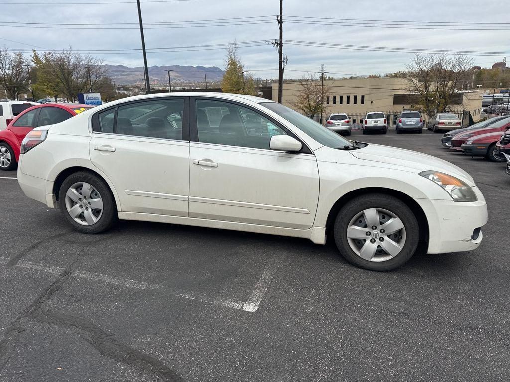 used 2008 Nissan Altima car, priced at $3,977