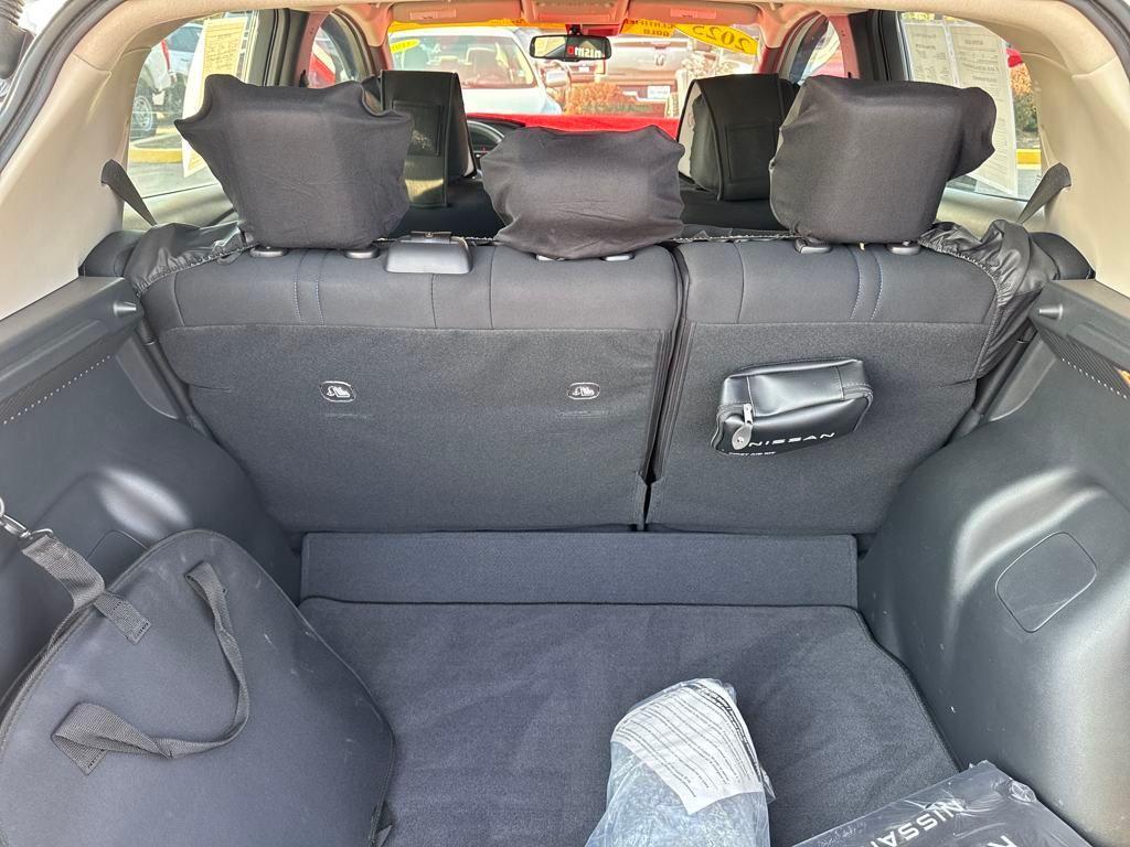 used 2025 Nissan Leaf car, priced at $21,886