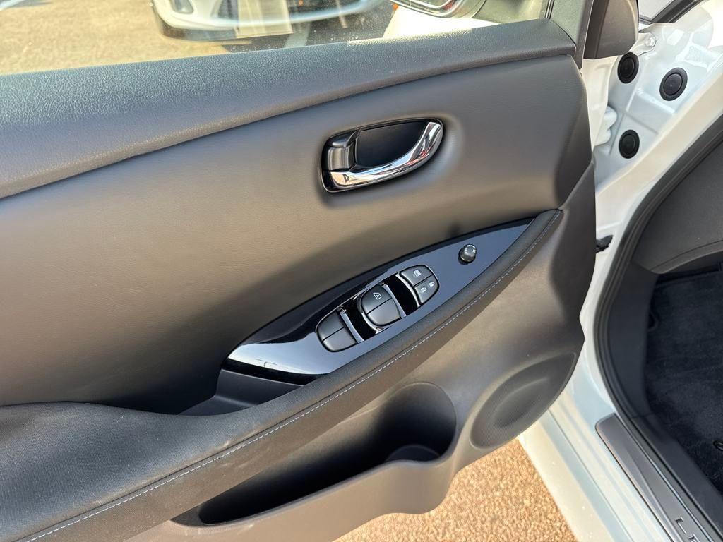used 2025 Nissan Leaf car, priced at $21,886