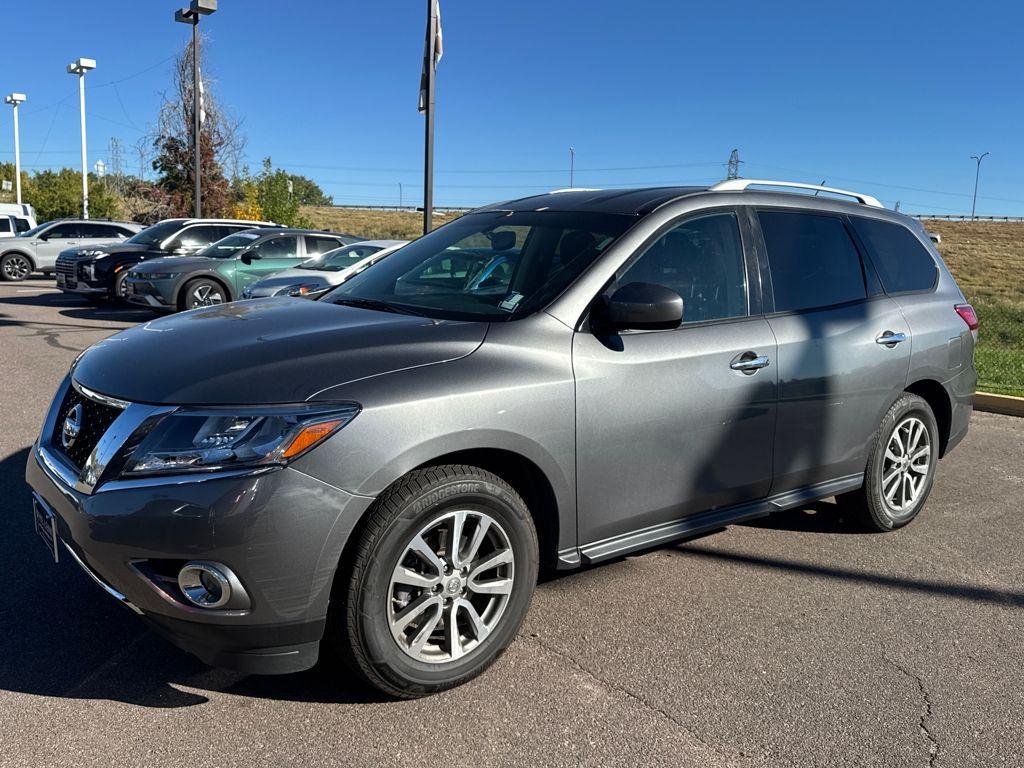 used 2015 Nissan Pathfinder car, priced at $9,989
