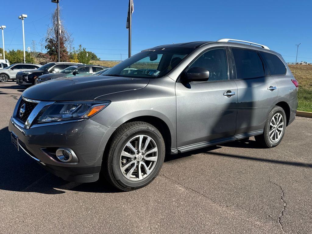 used 2015 Nissan Pathfinder car, priced at $9,989
