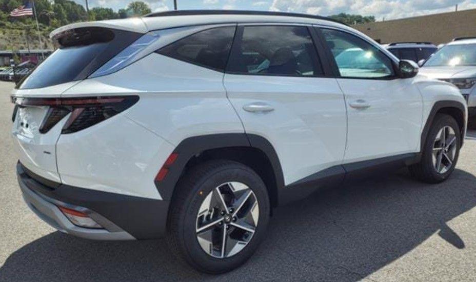 new 2025 Hyundai Tucson car, priced at $37,984