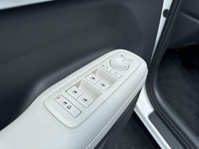 new 2025 Hyundai Santa Fe car, priced at $38,720