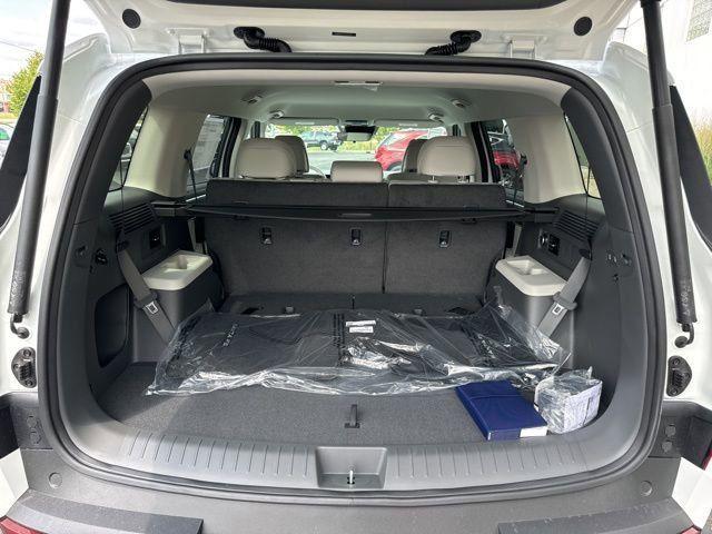 new 2025 Hyundai Santa Fe car, priced at $38,720