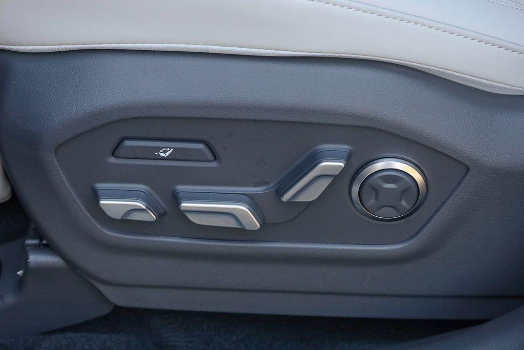 new 2025 Hyundai SANTA FE HEV car, priced at $53,629