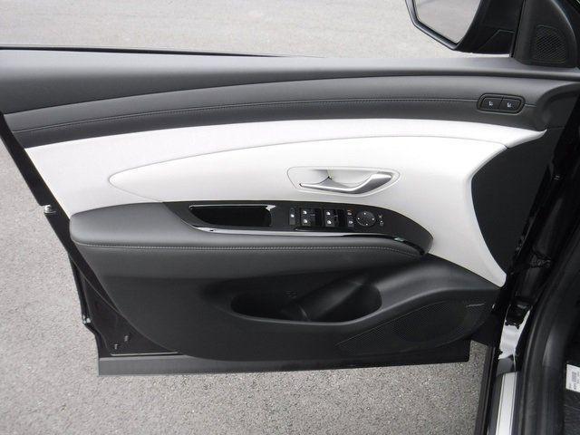 new 2025 Hyundai TUCSON Hybrid car, priced at $43,290
