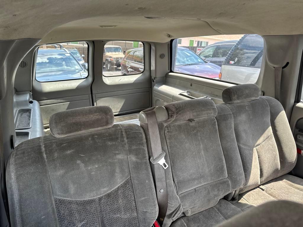 used 2003 Chevrolet Suburban car, priced at $5,977