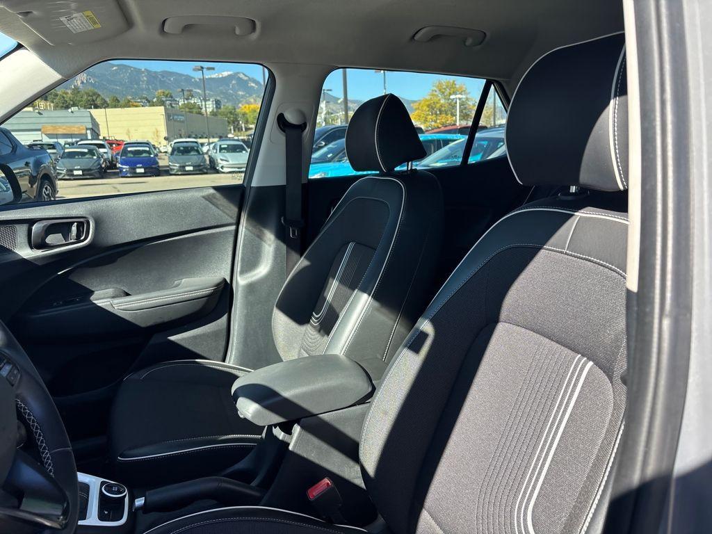 used 2022 Hyundai Venue car, priced at $17,989