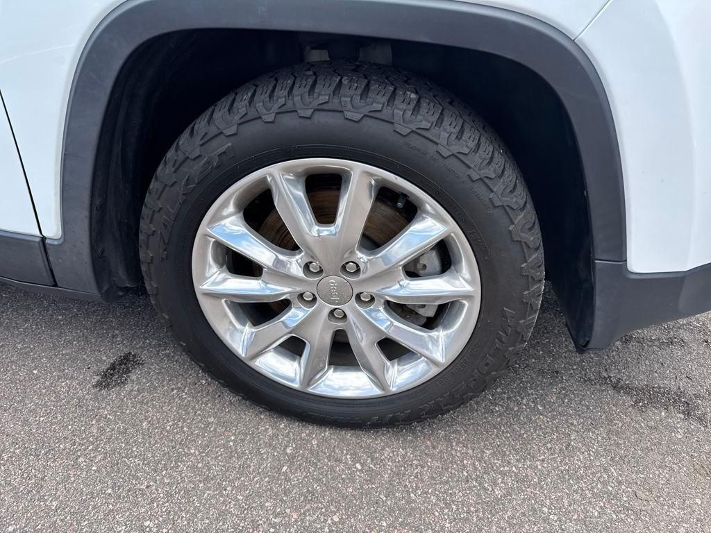used 2017 Jeep Cherokee car, priced at $14,689