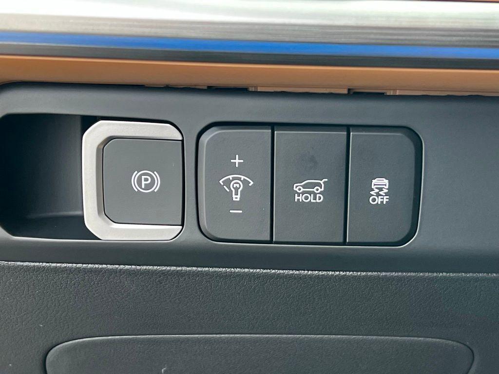 new 2025 Hyundai SANTA FE HEV car, priced at $50,633
